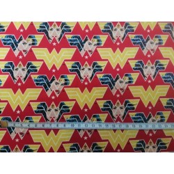 Wonder Woman fond rouge